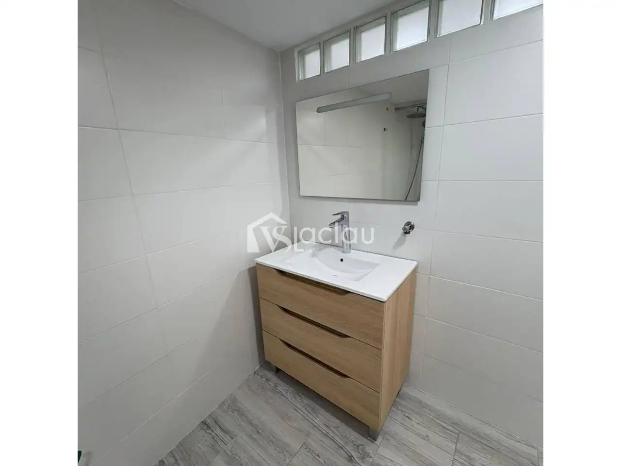 Baño de Estudio en venta en Igualada con Aire acondicionado y Parquet