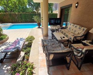 Terrassa de Casa o xalet en venda en Sagunto / Sagunt amb Aire condicionat, Jardí privat i Terrassa