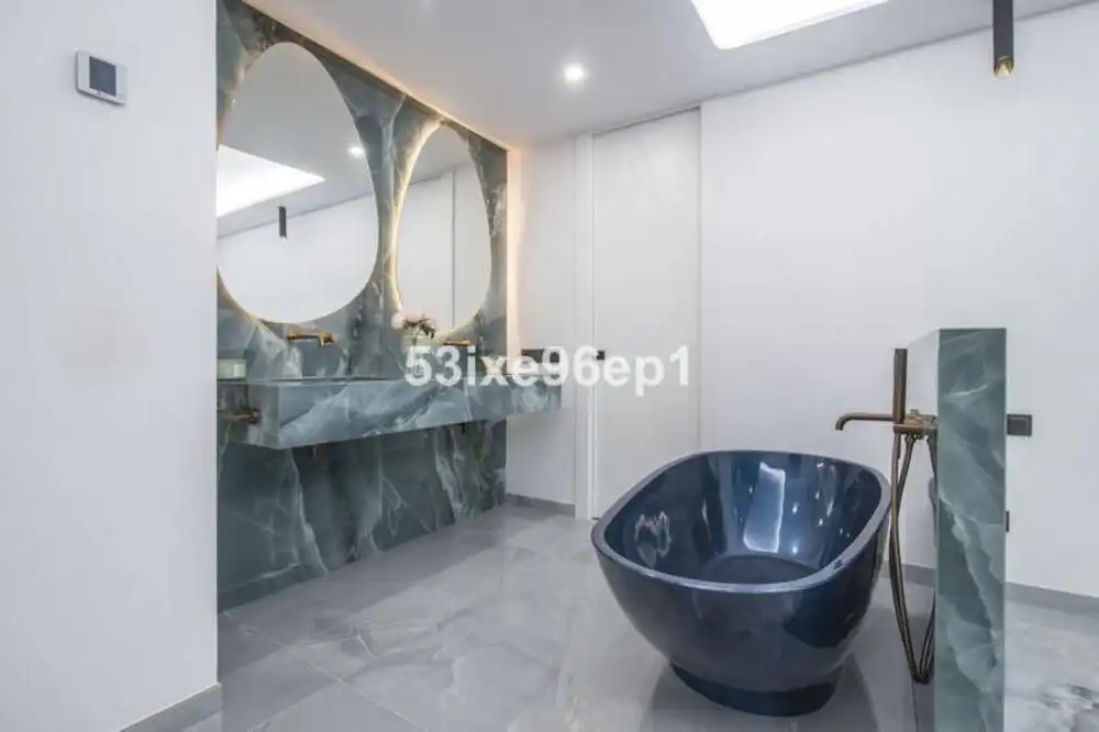 Baño de Planta baja de alquiler en Benahavís con Aire acondicionado, Terraza y Trastero