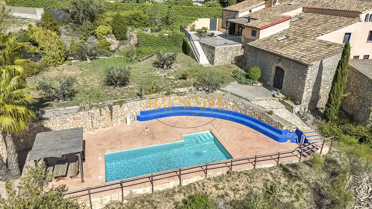 Casa rústica amb terrassa en venda a Torrelles de Foix, imagen 3