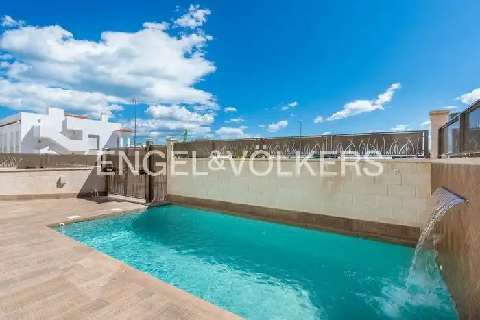 House with pool for sale in Los Montesinos, imagen 3
