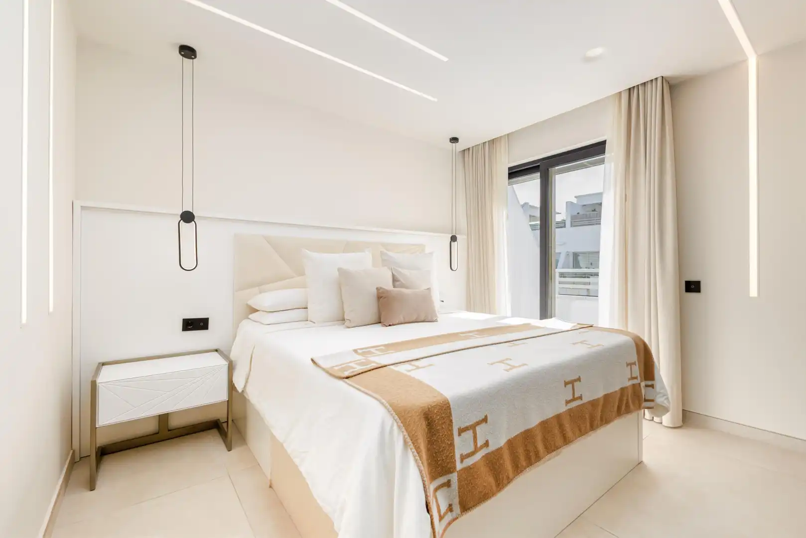 Habitación de Ático en venta en Mijas con Aire acondicionado, Calefacción y Jardín privado