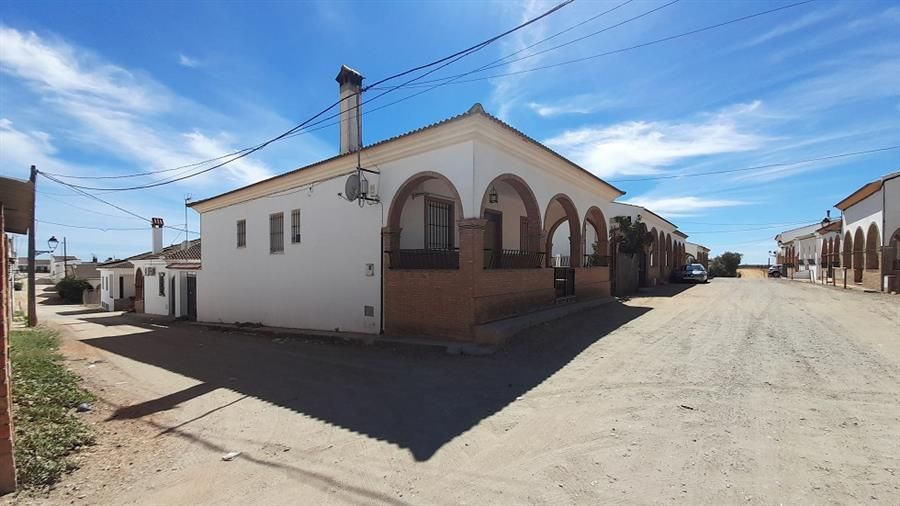 Exterior view of Single-family semi-detached for sale in Beas