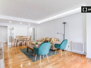 Appartamento con balcone in affitto a Barrio de Salamanca