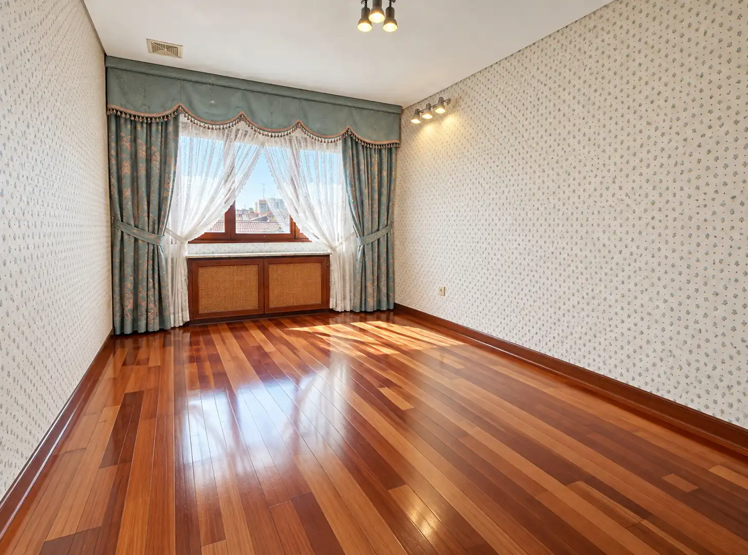Flat with terrace for sale in Gran Vía Juan Carlos I, imagen 39