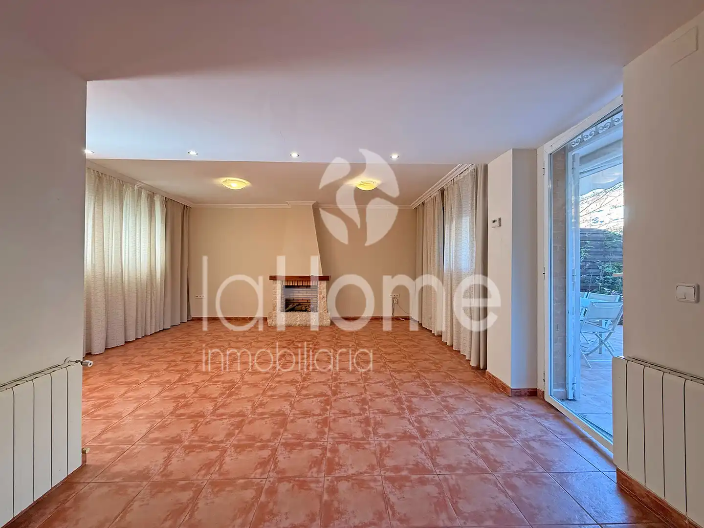 Sala de estar de Casa adosada en venta en Bétera con Calefacción, Terraza y Horno