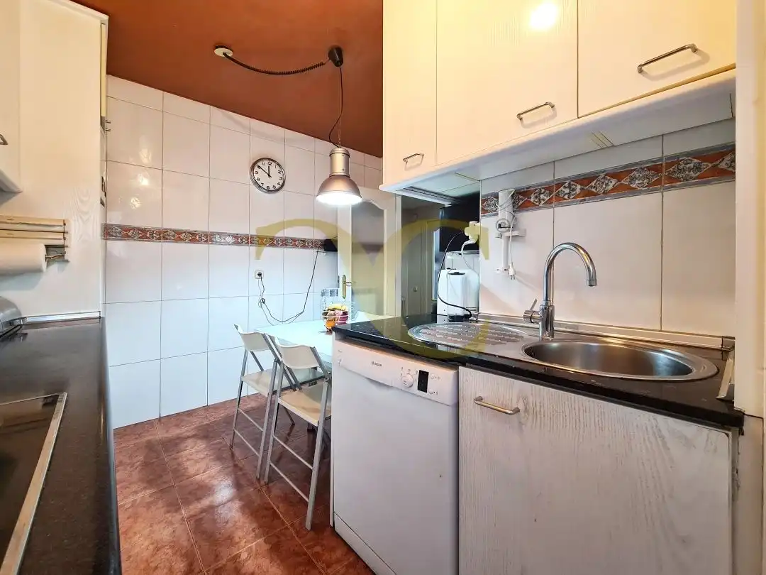 Küche von Wohnung zum Verkauf in Gijón  mit Heizung, Terrasse und Abstellraum