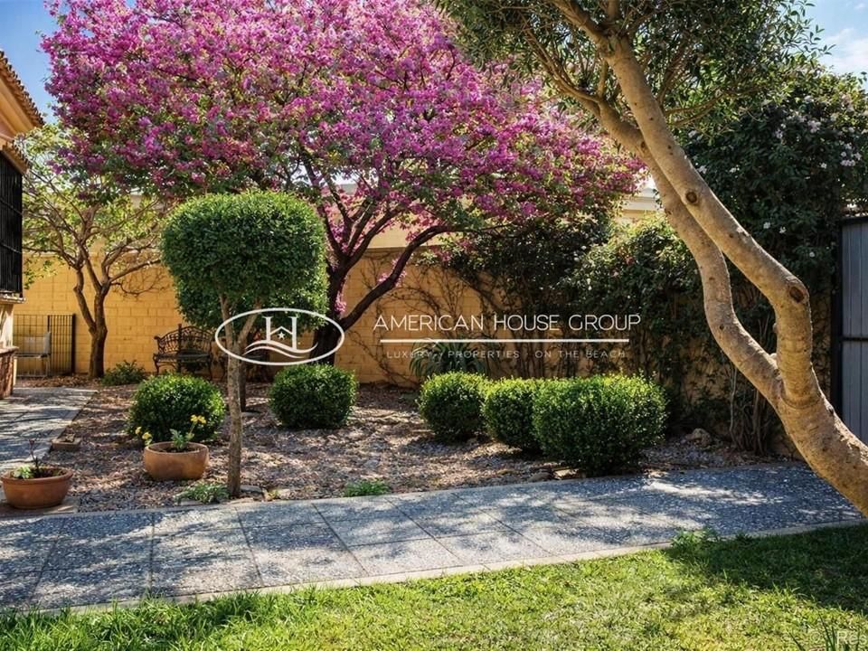 Exterior view of House or chalet for sale in Chiclana de la Frontera  with Air Conditioner and Private garden