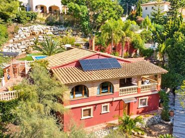 Casa amb balcó en venda a Barx