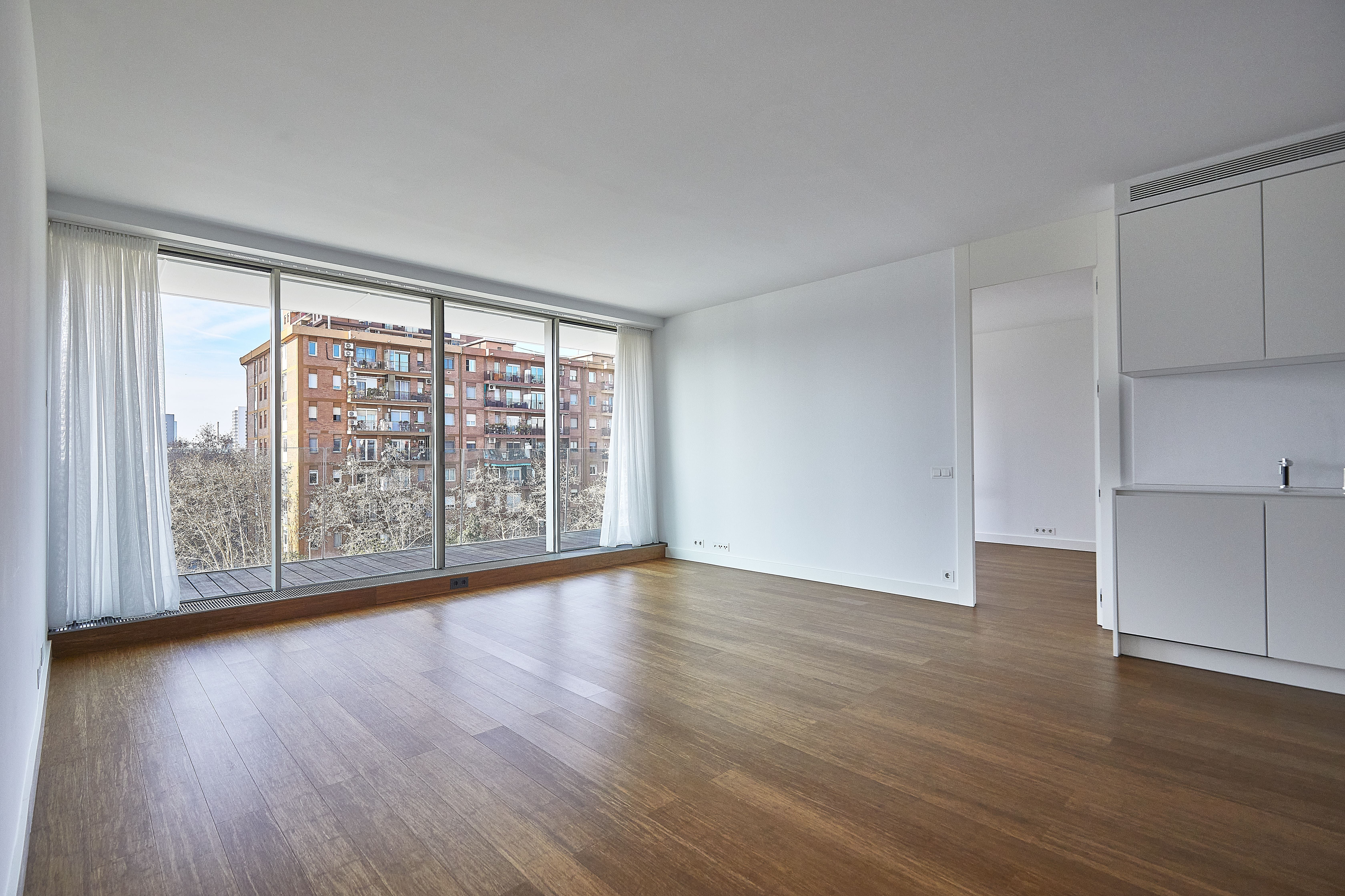 Living room of Flat for sale in  Barcelona Capital  with Air Conditioner, Terrace and Storage room