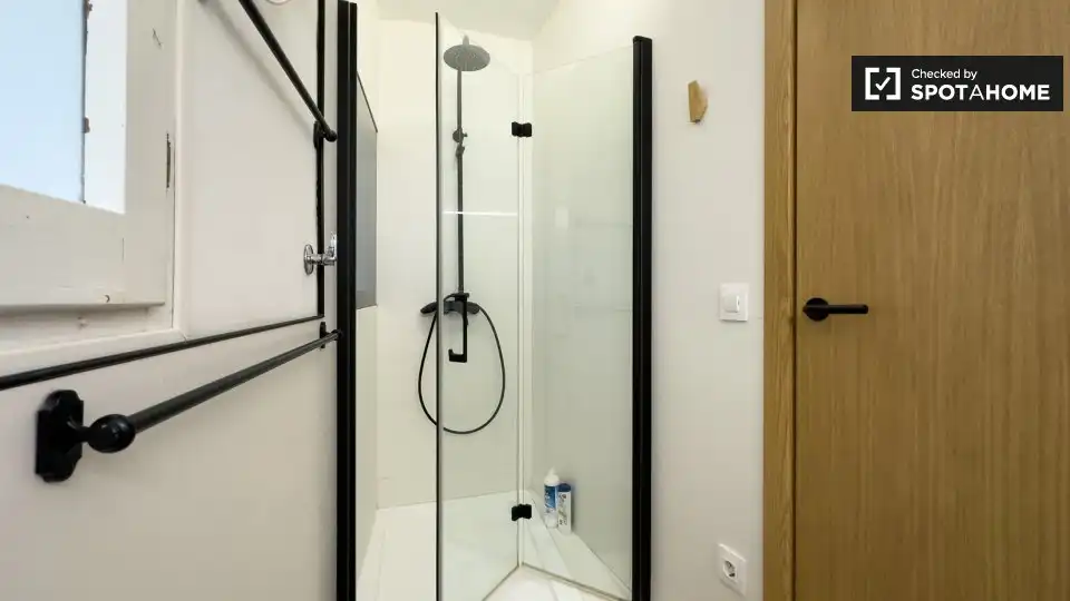 Flat with terrace to rent in Ciutat Vella, imagen 14