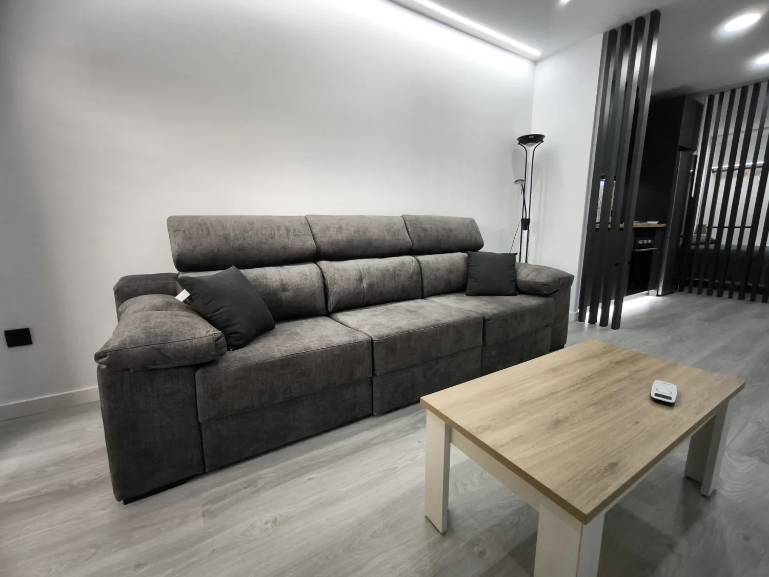 Sala de estar de Estudio de alquiler en  Murcia Capital con Aire acondicionado, Calefacción y Terraza