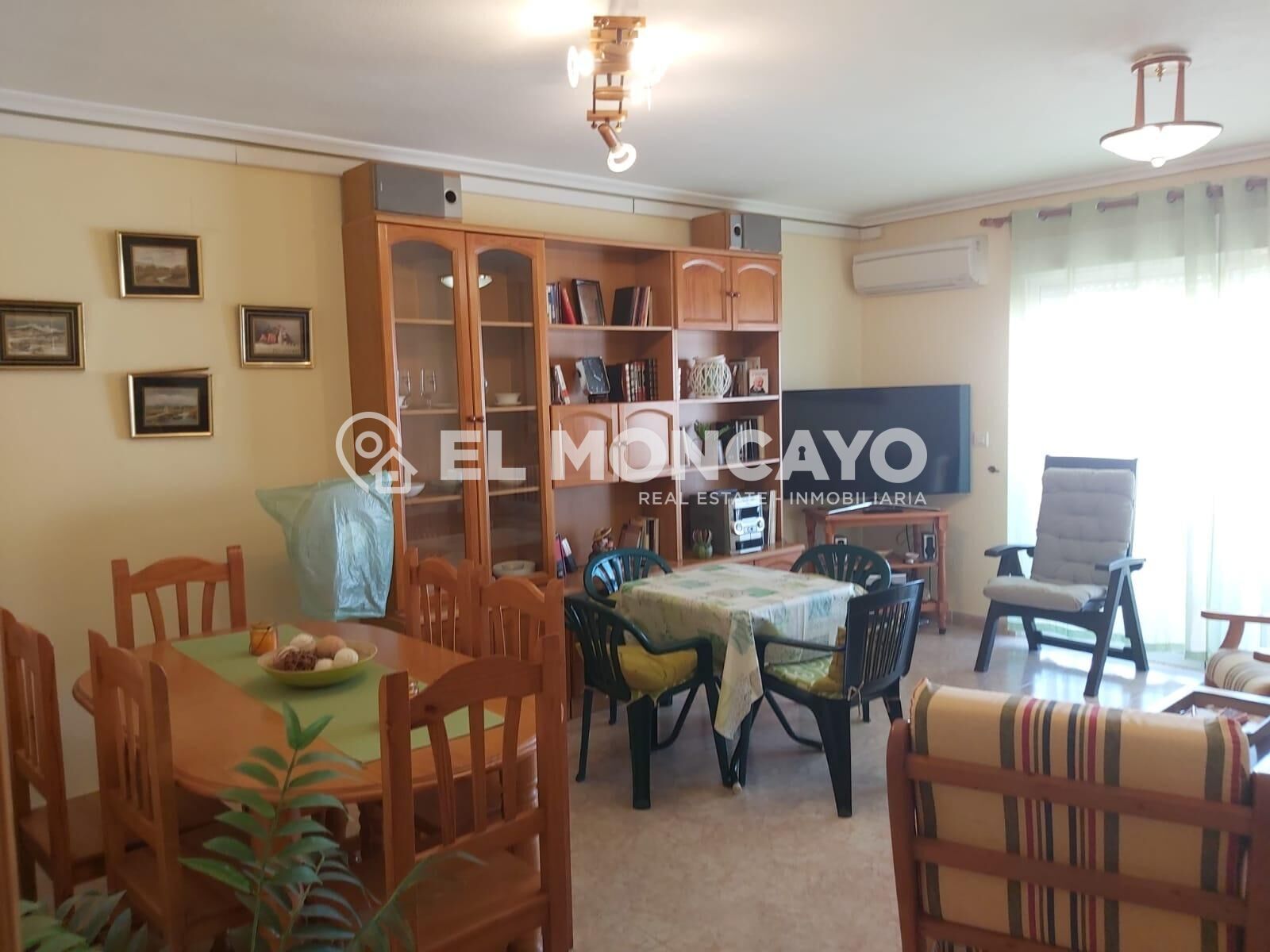 Living room of Apartment for sale in Guardamar del Segura  with Air Conditioner, Heating and Terrace