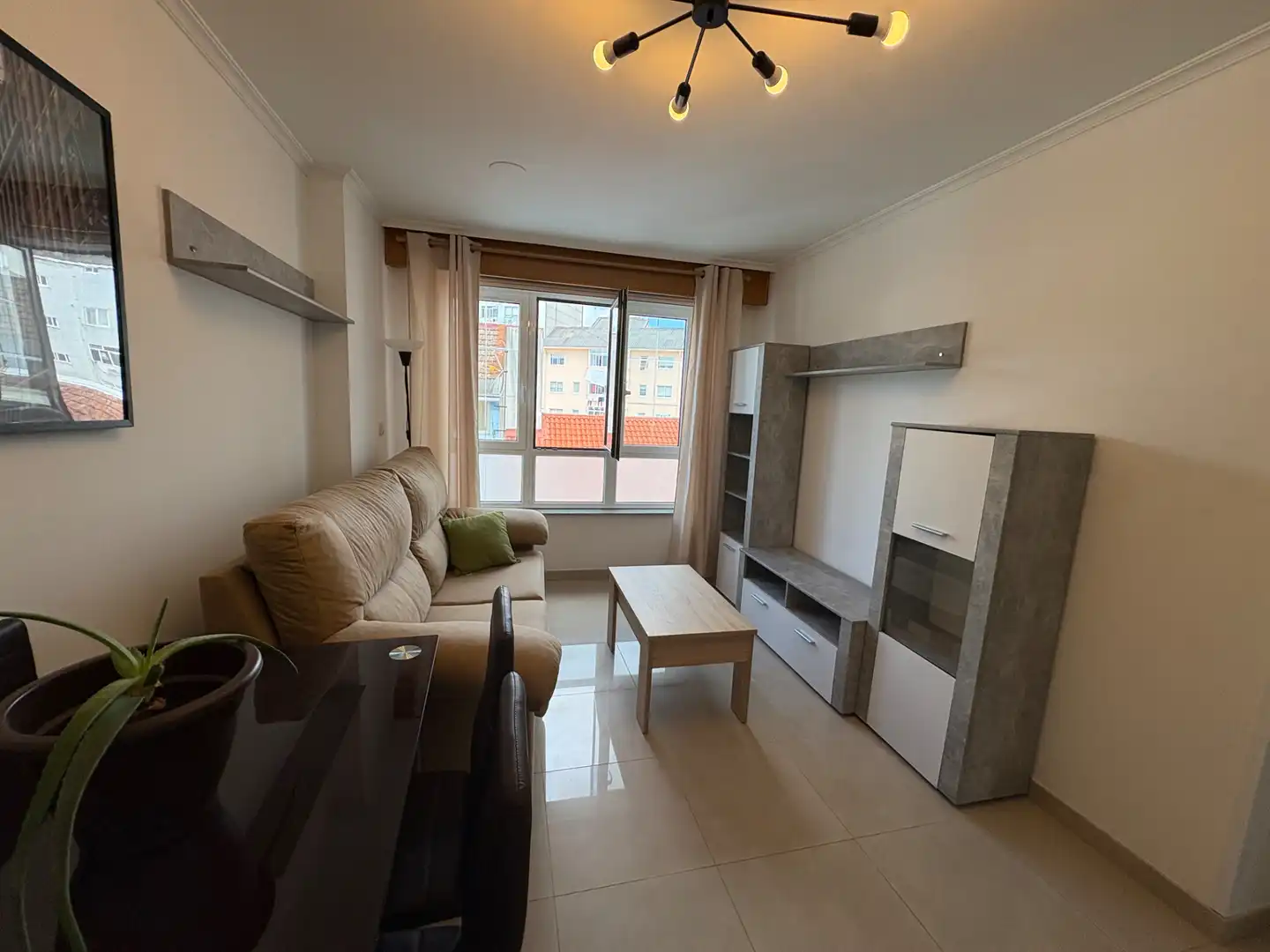 Wohnzimmer von Wohnung zur Miete in Ferrol mit Heizung, Abstellraum und Möbliert