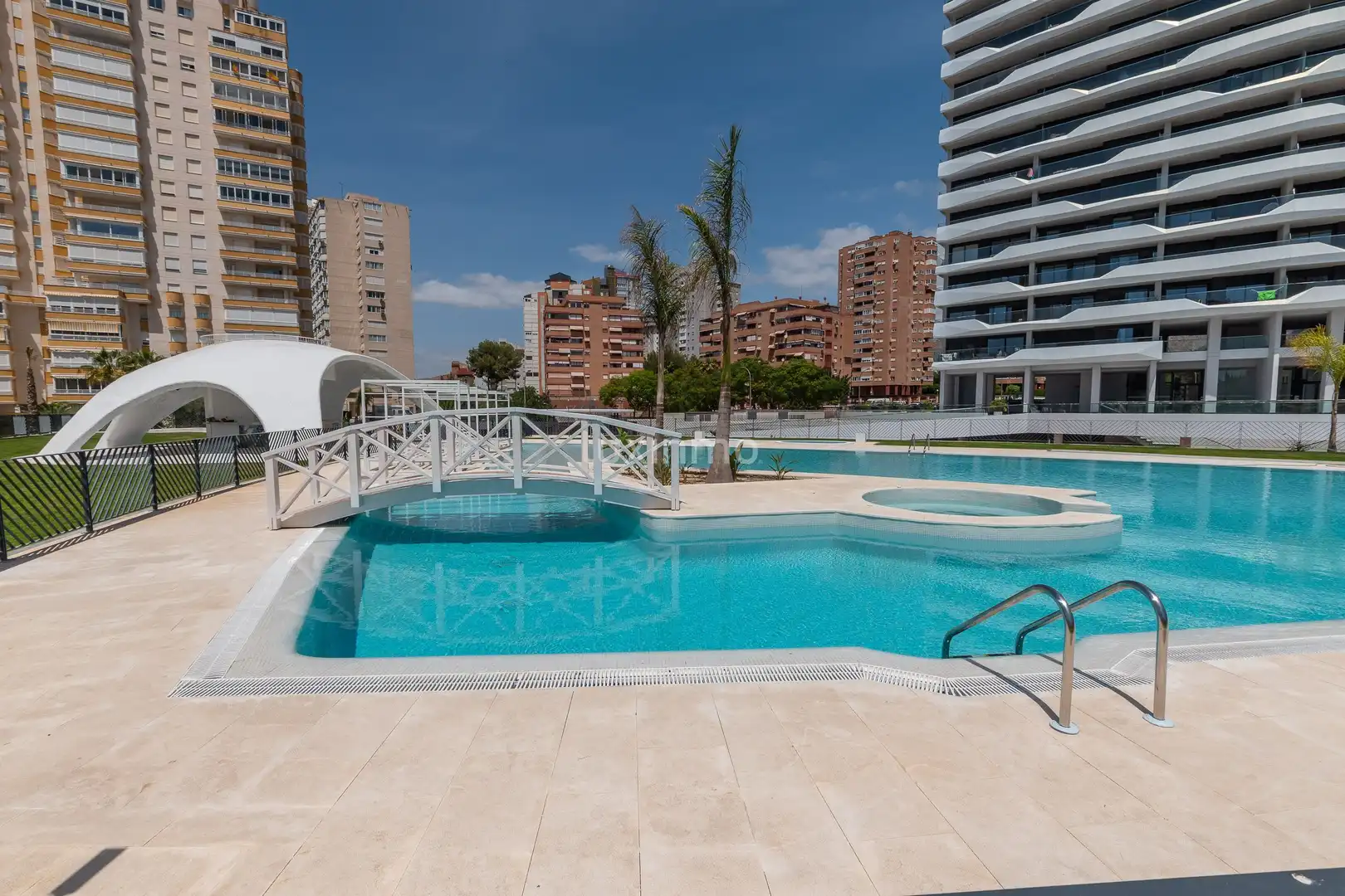 Swimming pool of Flat for sale in Benidorm  with Air Conditioner, Heating and Private garden