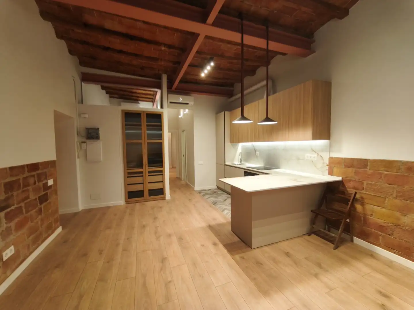 Cuina de Pis en venda en Barcelona amb Aire condicionat, Calefacció i Parquet