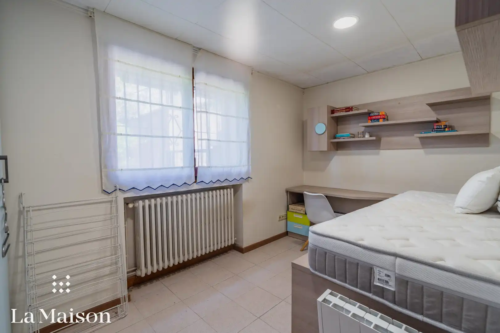 Dormitori de Casa o xalet en venda en La Roca del Vallès amb Calefacció, Jardí privat i Traster