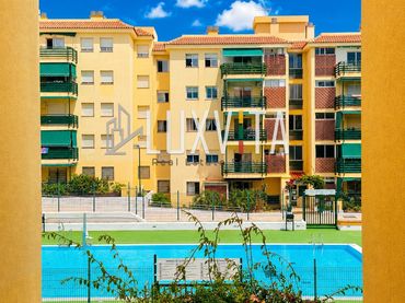 Apartament amb piscina en venda a Avenida Juan Carlos I