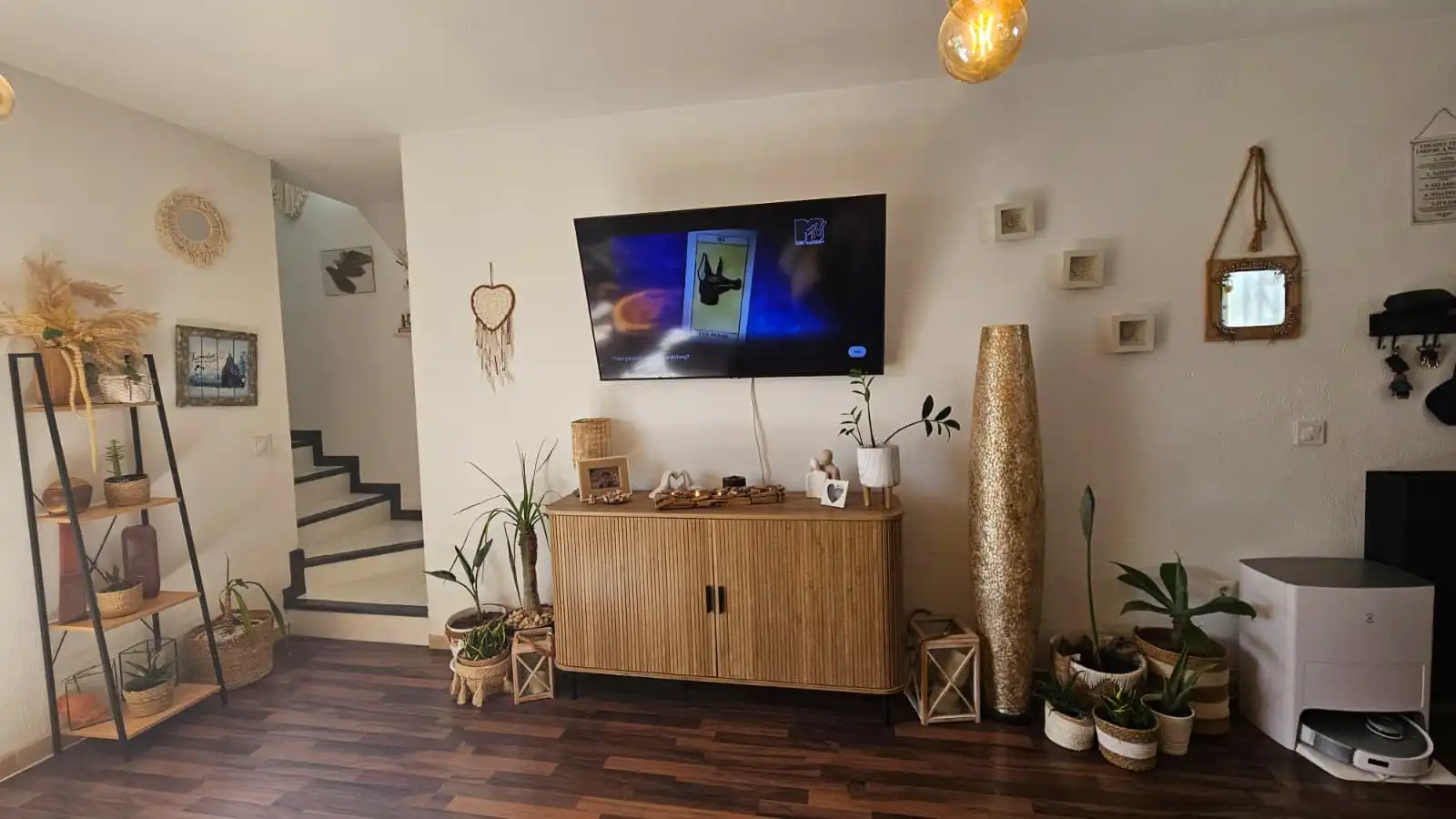 Wohnzimmer von Maisonette zum Verkauf in Arona mit Parkett, Möbliert und Ofen