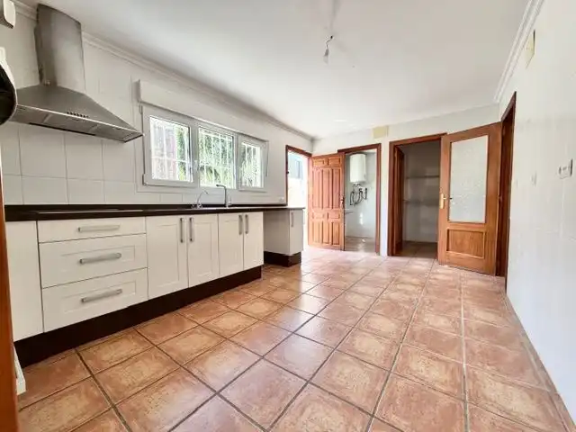 Cuina de Casa o xalet en venda en Sant Joan d'Alacant amb Calefacció, Jardí privat i Traster