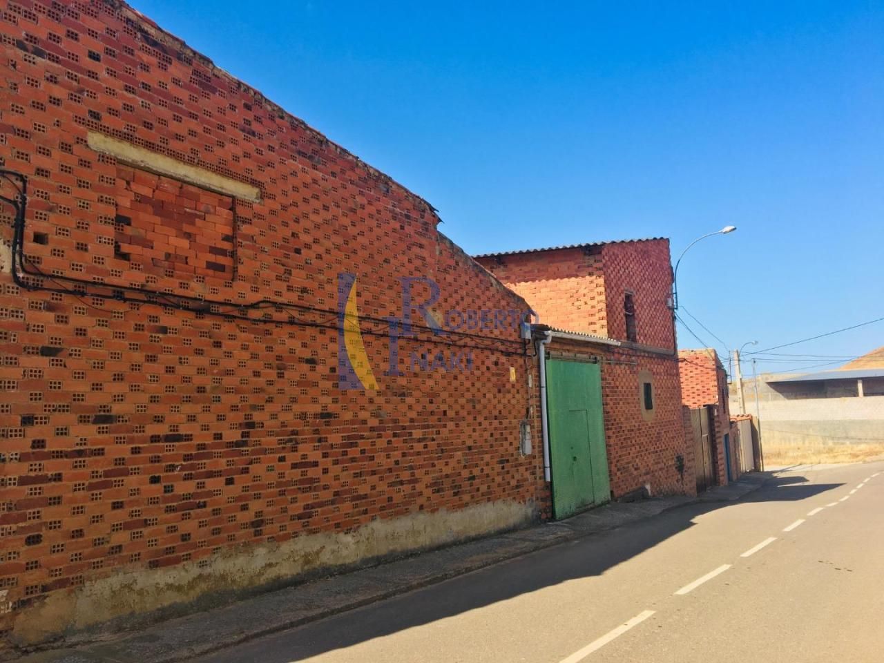 Exterior view of Industrial buildings for sale in Castilfalé
