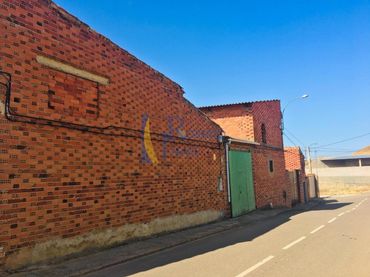 Industriegebäude zum Verkauf in Castilfalé