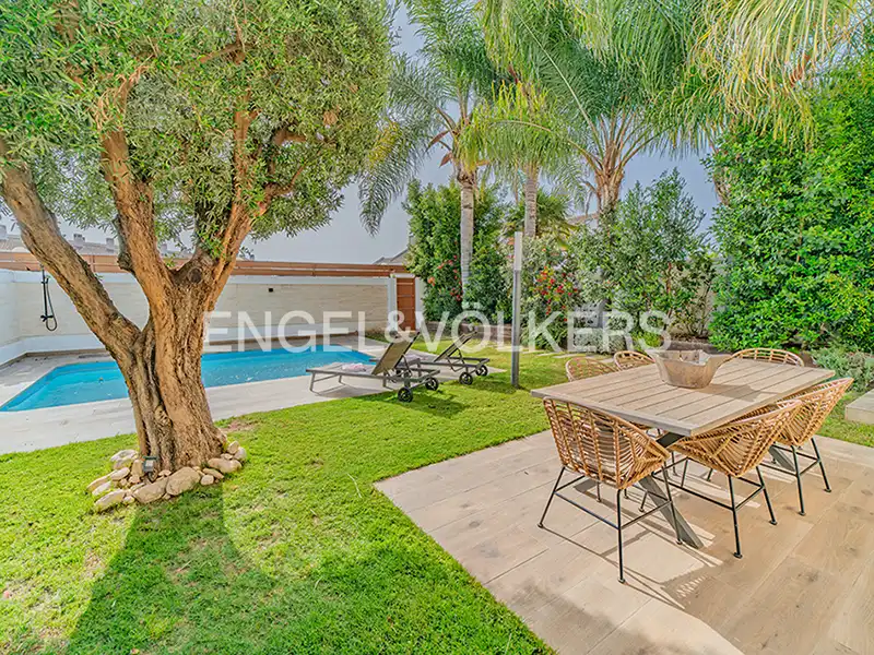 Casa pareada con piscina en venta en Calle Conrado Albadalejo 43, imagen 4