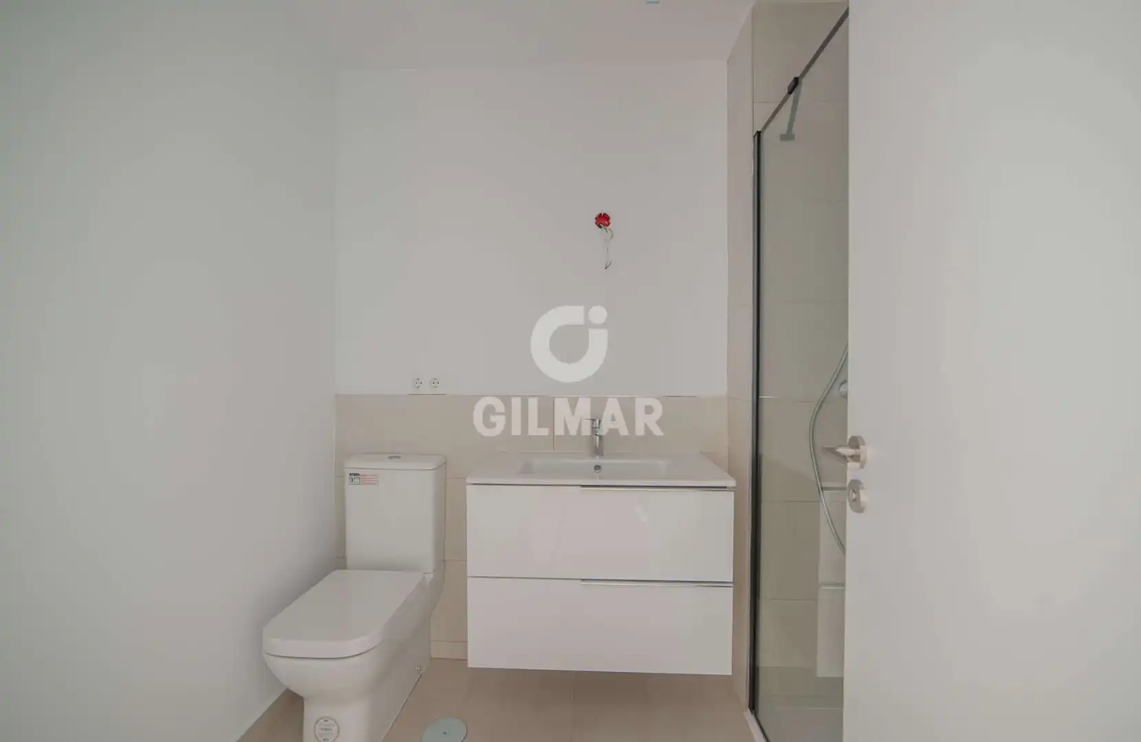 Bathroom of Flat for sale in Tomares  with Heating, Private garden and Storage room