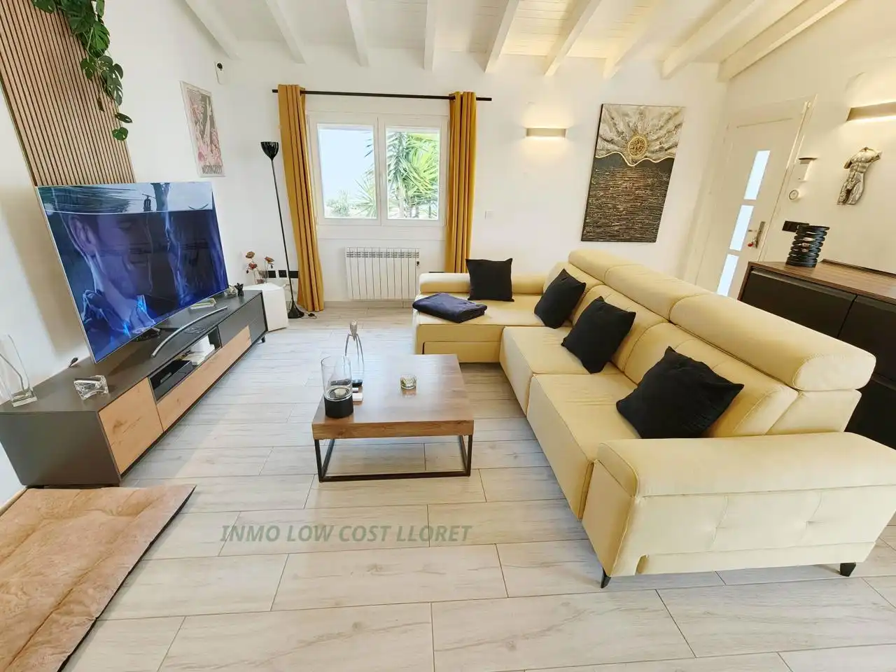 Sala d'estar de Casa o xalet en venda en Vidreres amb Aire condicionat, Jardí privat i Terrassa