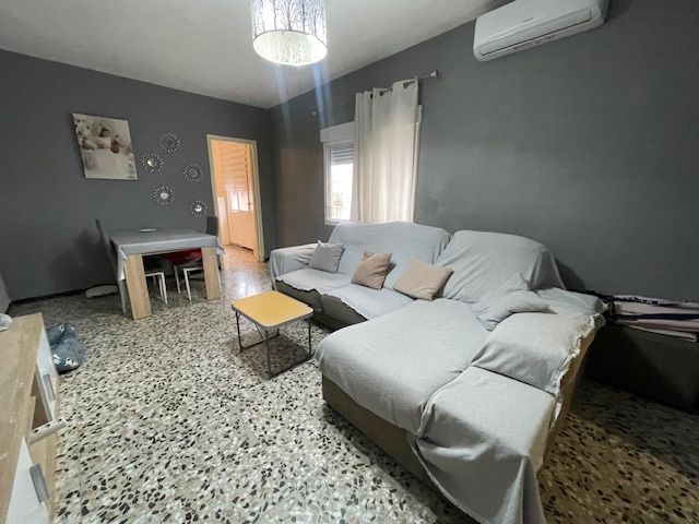 Sala d'estar de Pis en venda en San Vicente del Raspeig / Sant Vicent del Raspeig amb Aire condicionat, Calefacció i Moblat