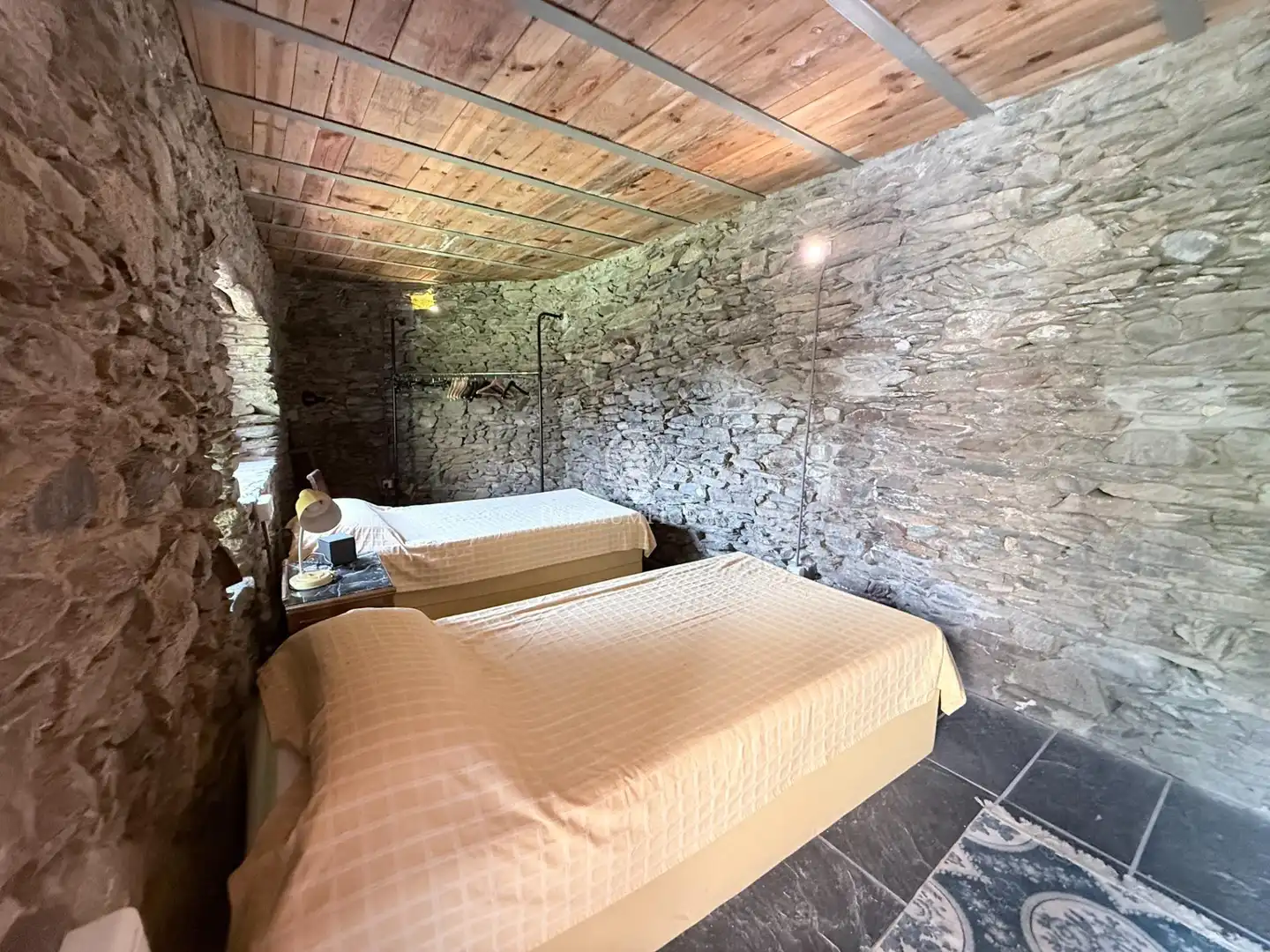 Dormitori de Finca rústica en venda en Guils de Cerdanya amb Jardí privat i Traster