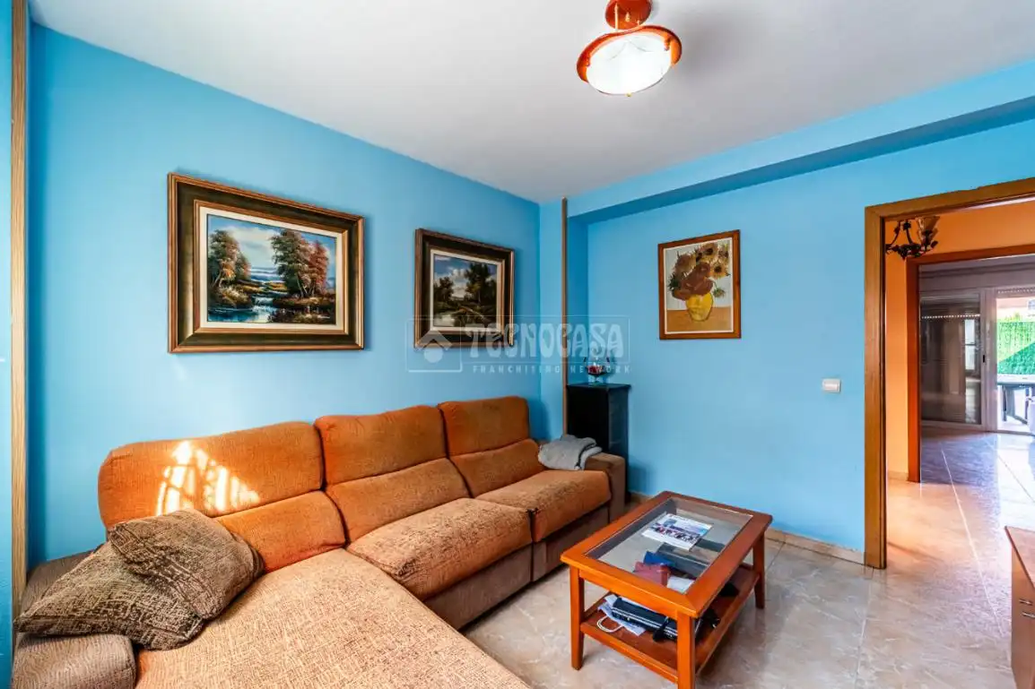 Sala de estar de Casa adosada en venta en Rivas-Vaciamadrid con Aire acondicionado, Calefacción y Jardín privado