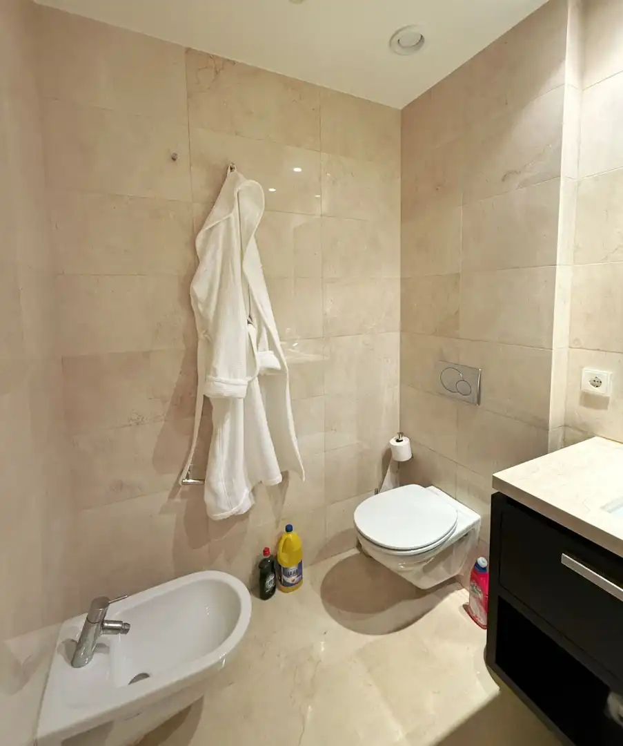 Bathroom of Flat for rent in Benahavís  with Air Conditioner, Storage room and Furnished