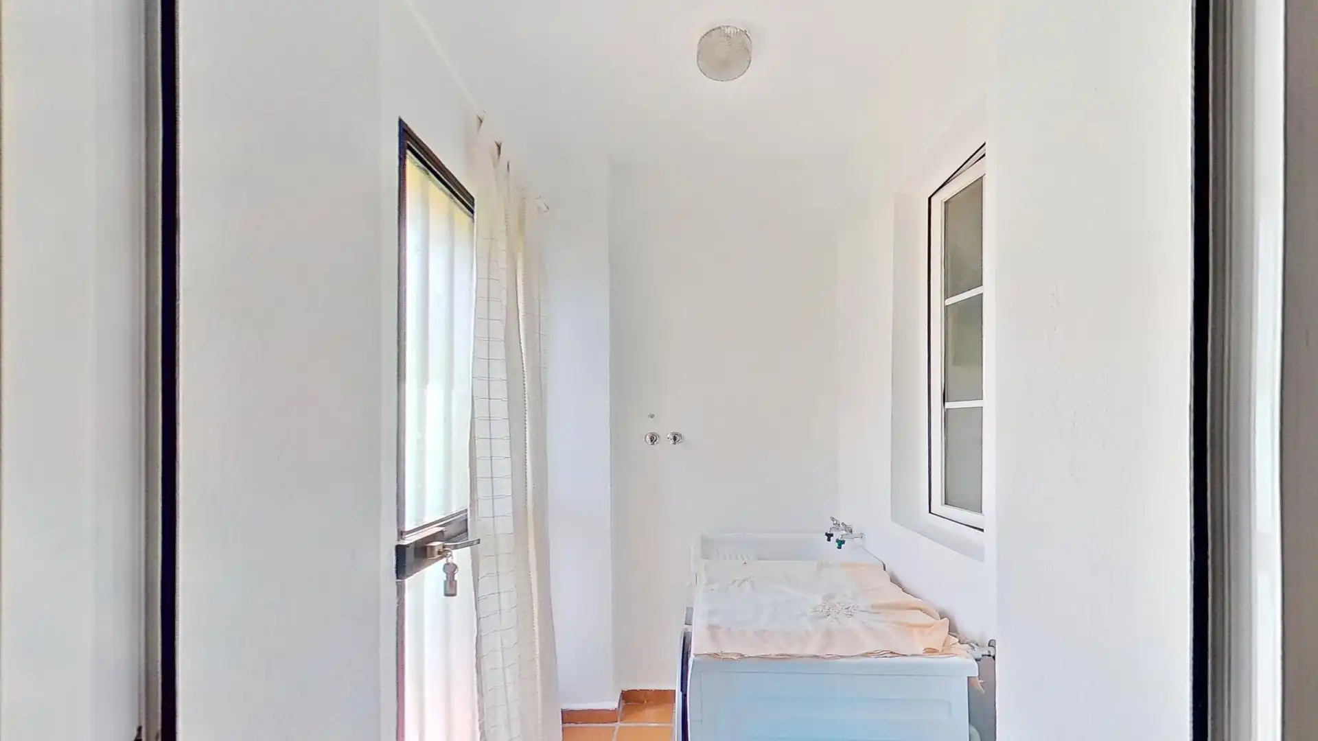 Baño de Casa adosada en venta en Las Gabias con Aire acondicionado, Calefacción y Terraza