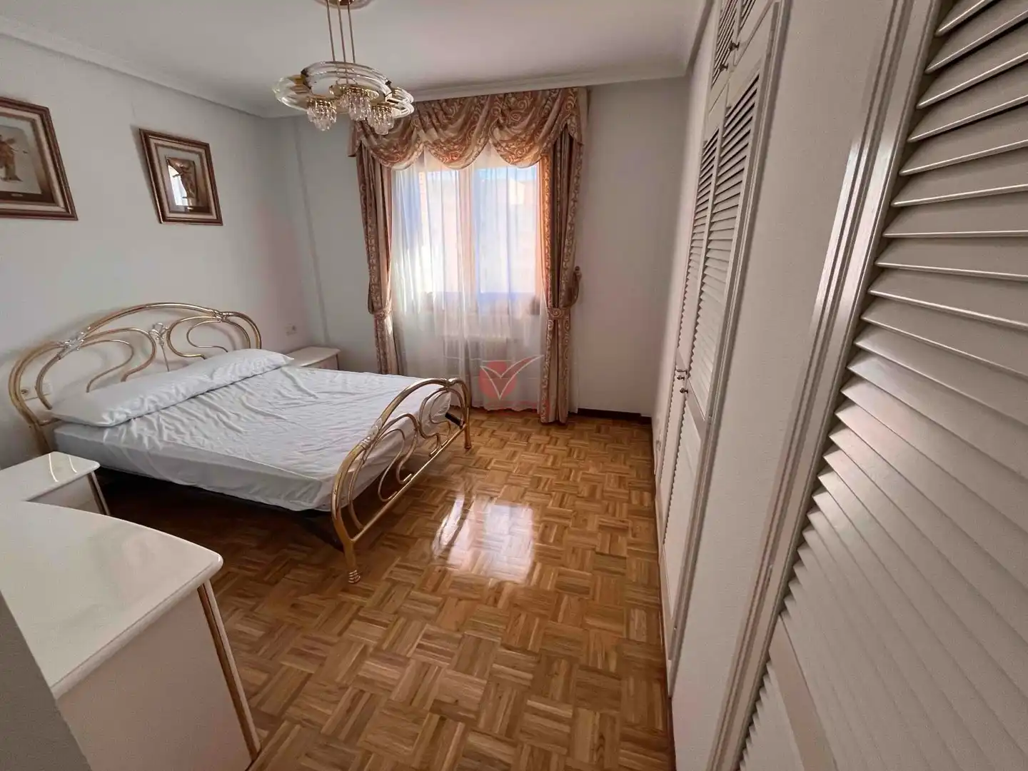 Bedroom of Flat for rent in Cuenca  with Air Conditioner, Heating and Furnished