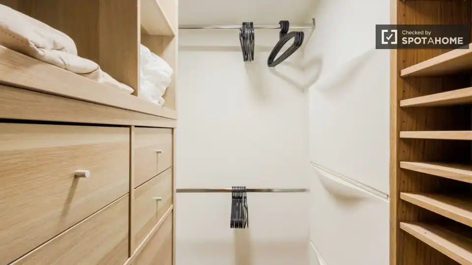 Habitación de Piso de alquiler en Barcelona con Aire acondicionado, Calefacción y Amueblado