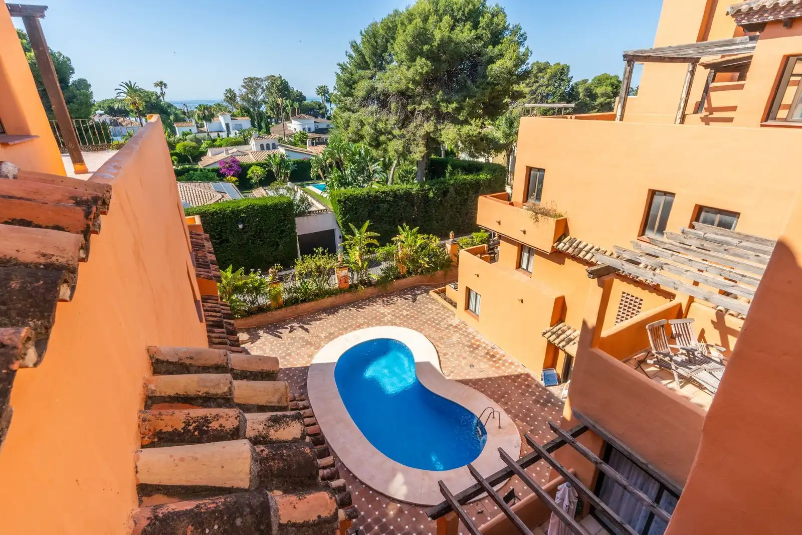 Jardín de Ático en venta en Estepona con Aire acondicionado, Terraza y Amueblado