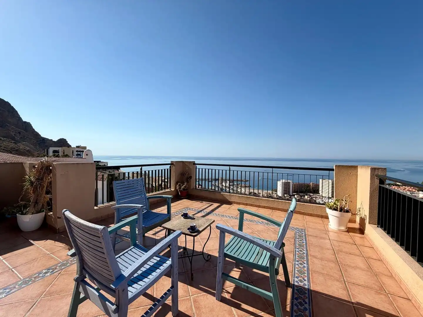 Terraza de Piso en venta en Roquetas de Mar con Aire acondicionado, Terraza y Amueblado