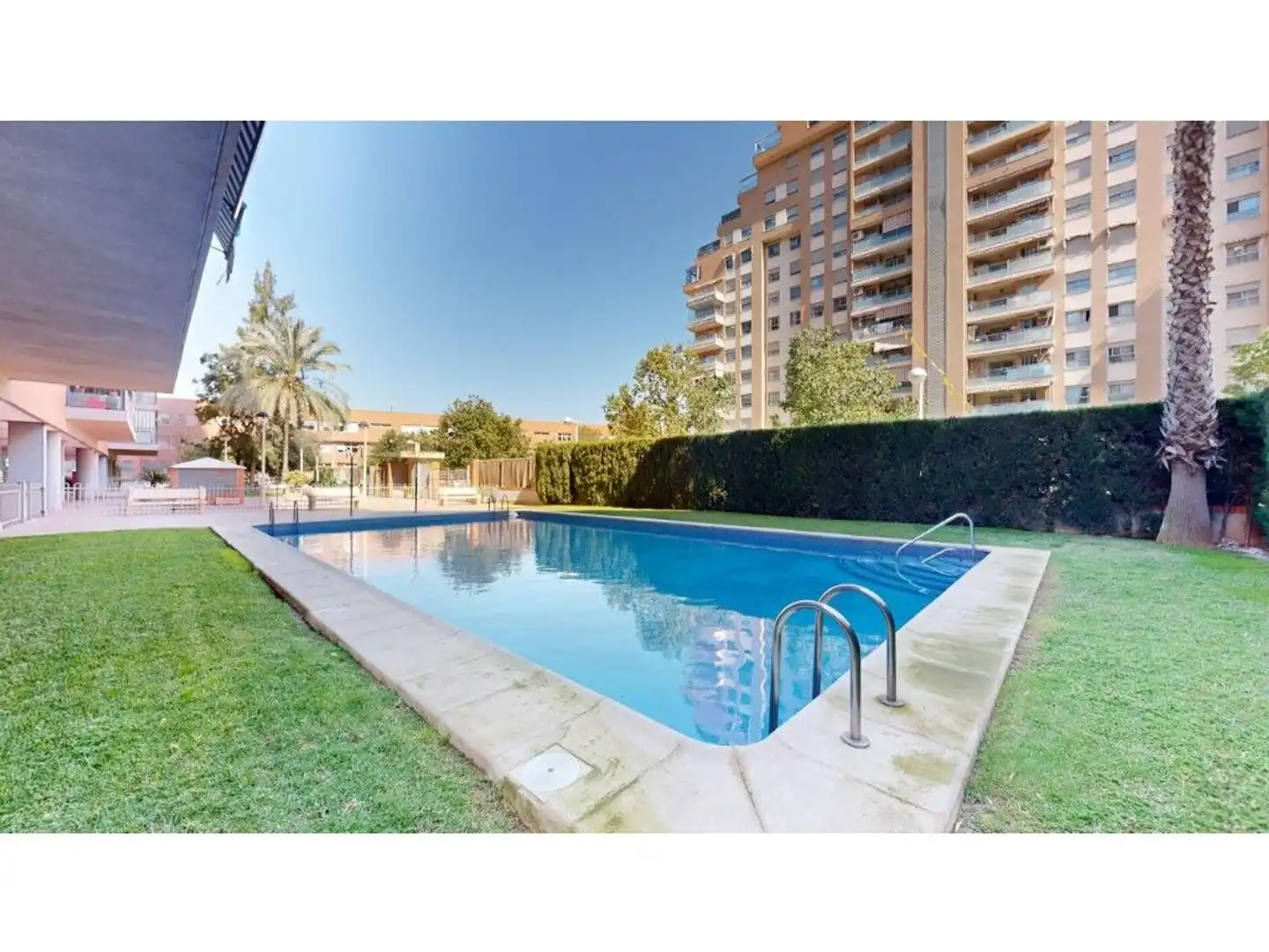 Piscina de Piso en venta en Mislata con Aire acondicionado, Jardín privado y Terraza