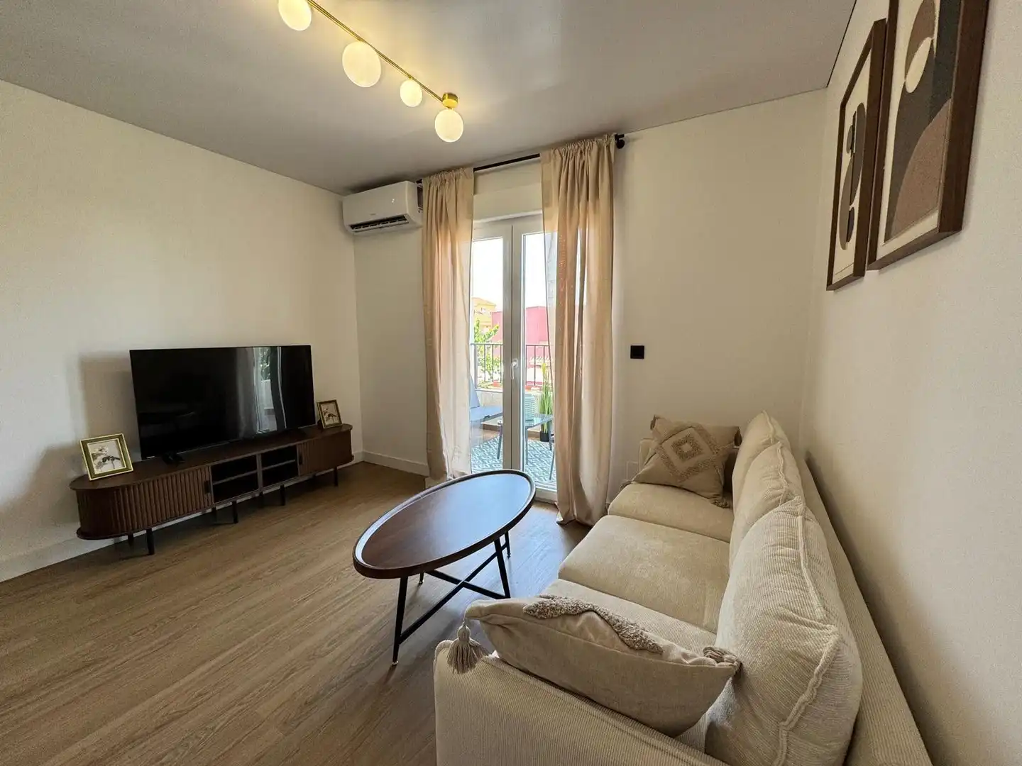 Sala d'estar de Apartament en venda en Pilar de la Horadada amb Aire condicionat, Calefacció i Moblat