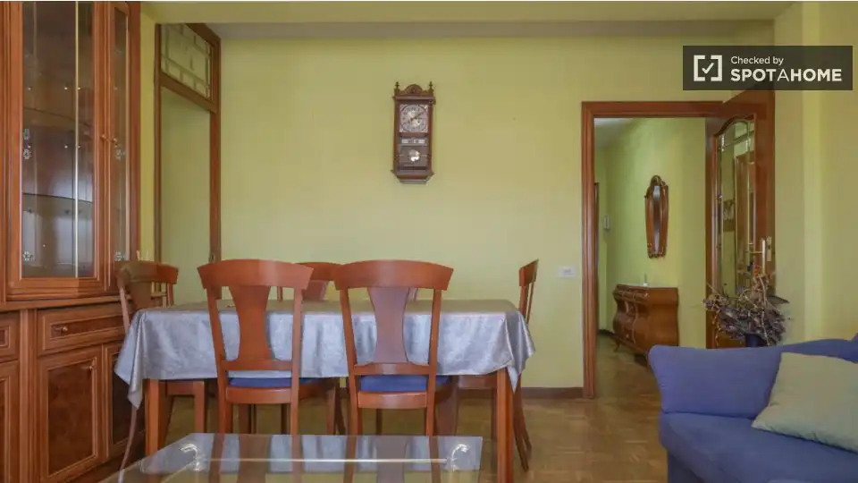 Dining room of Flat for rent in Alcalá de Henares  with Air Conditioner, Heating and Furnished