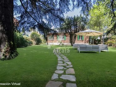 Haus zum Verkauf in Fuencarral - El Pardo