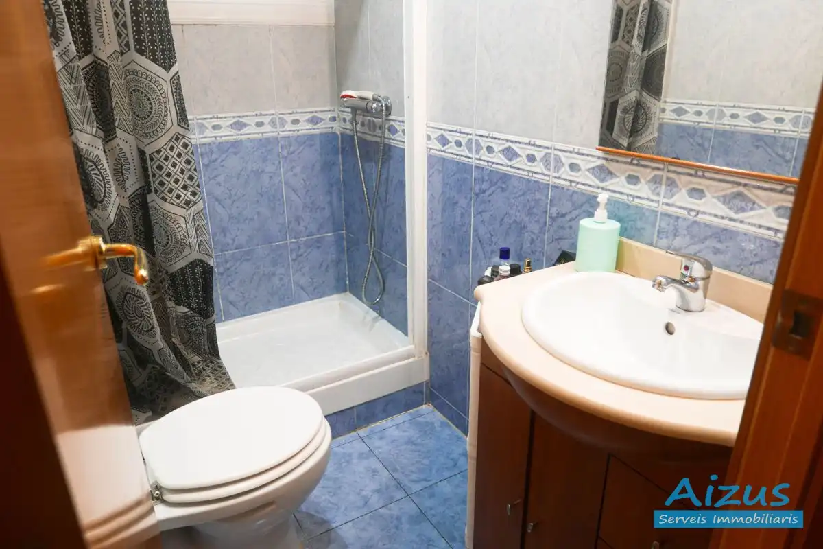 Bathroom of Flat for sale in Ripollet  with Air Conditioner, Heating and Oven