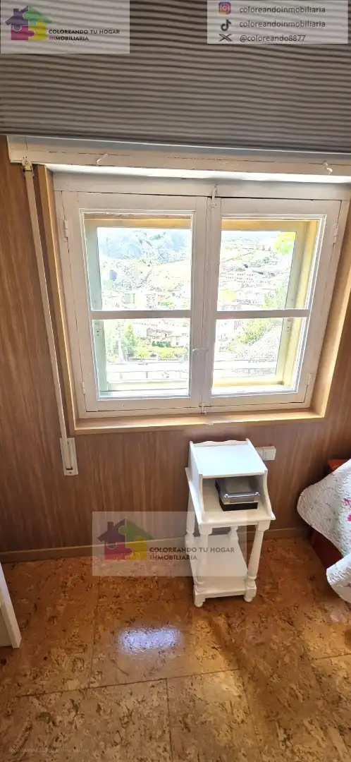 Terrassa de Casa o xalet en venda en La Pola de Gordón  amb Calefacció, Jardí privat i Parquet