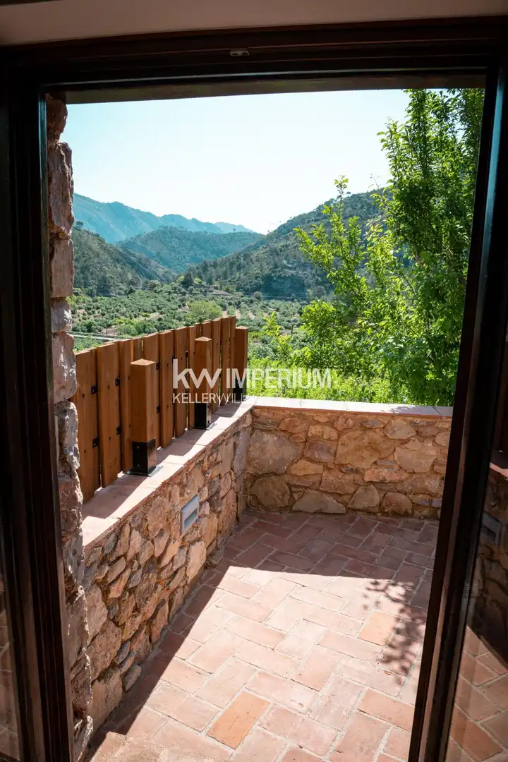 Terrassa de Casa o xalet en venda en Colldejou amb Aire condicionat, Jardí privat i Terrassa