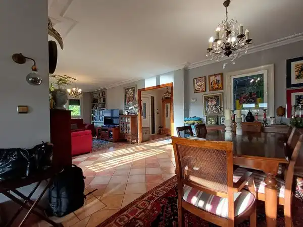 Sala d'estar de Casa o xalet en venda en Vigo  amb Calefacció, Jardí privat i Parquet