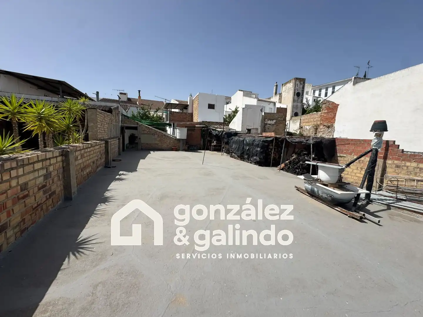 Exterior view of Country homes for sale in Villanueva de San Juan
