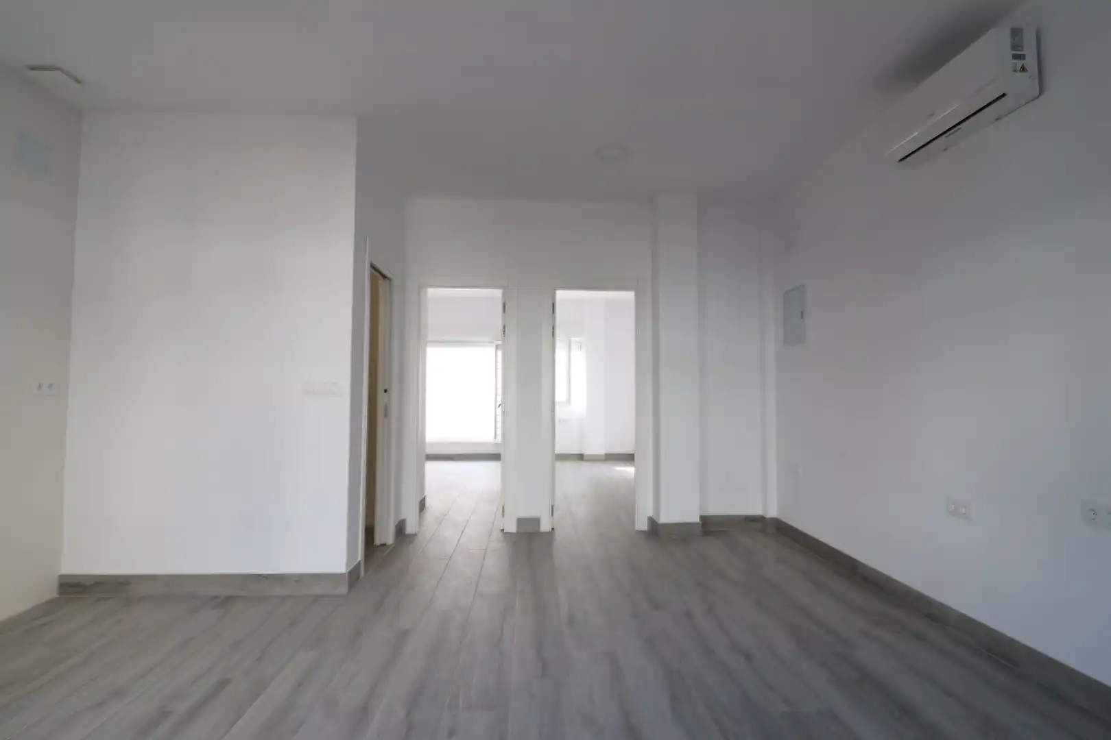 Flat for sale in Sevilla  with Air Conditioner