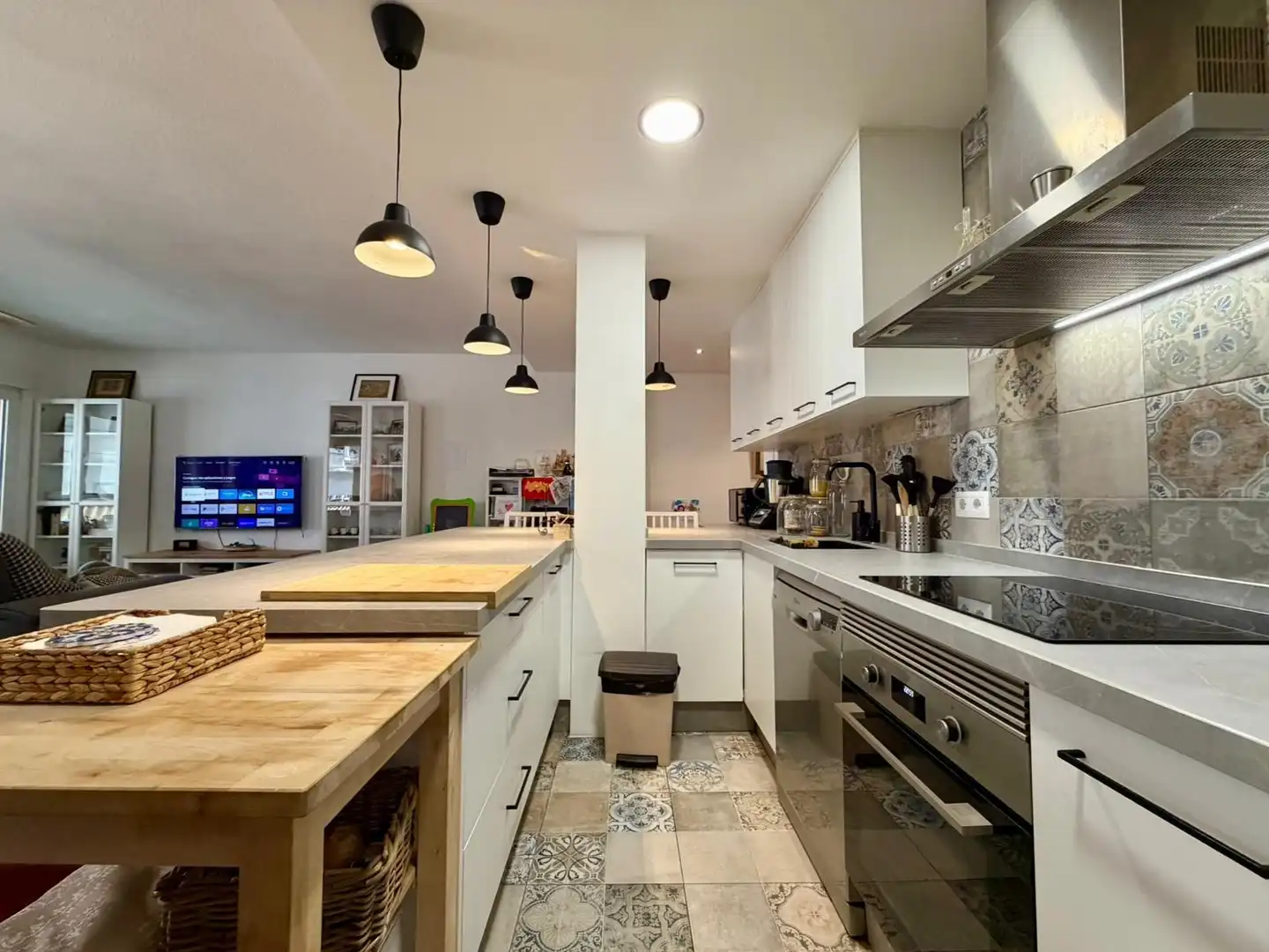 Kitchen of Flat for sale in Granada  with Air Conditioner, Parquet flooring and Balcony