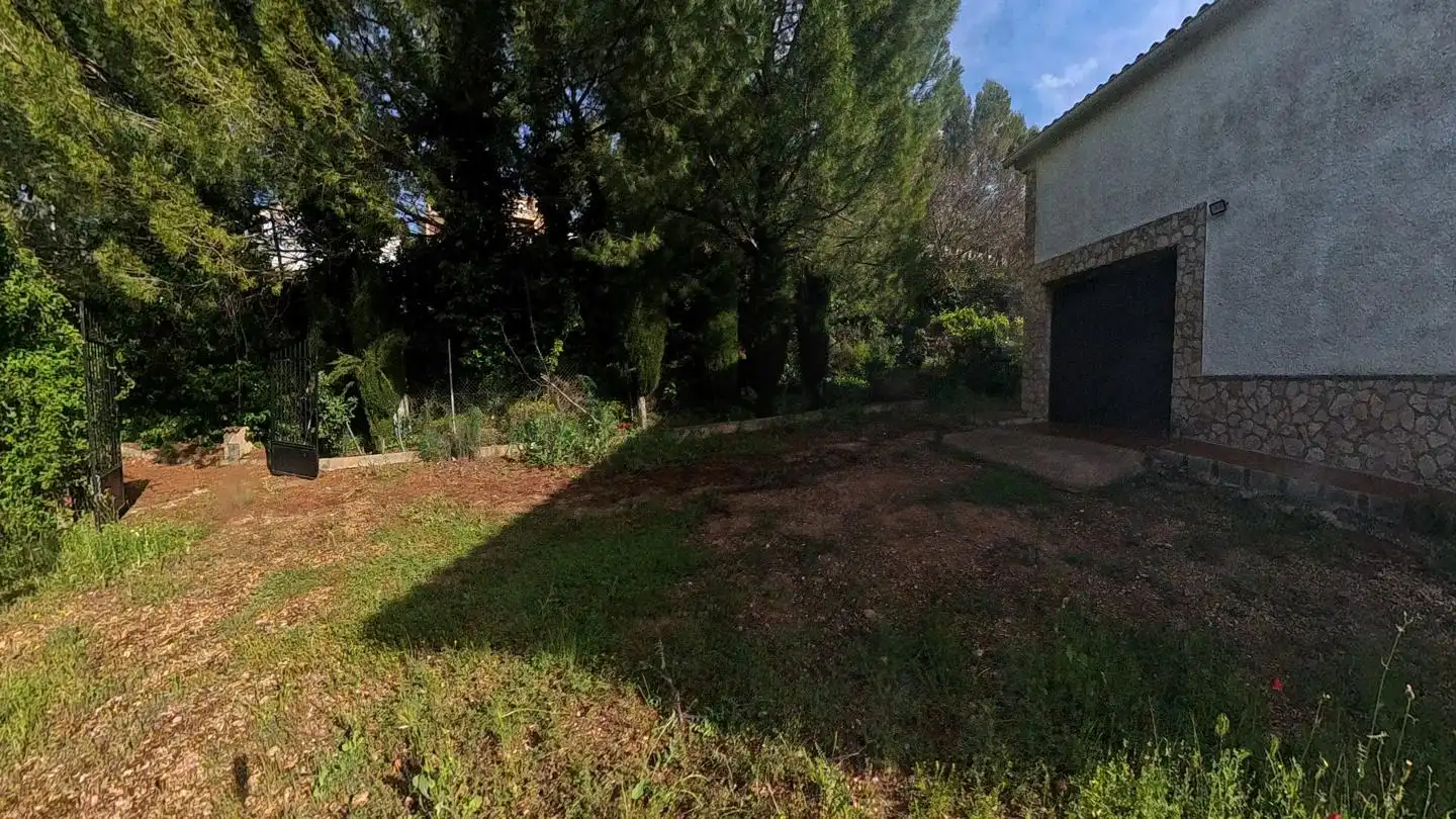 Casa o xalet en venda en Robledo amb Terrassa i Balcó